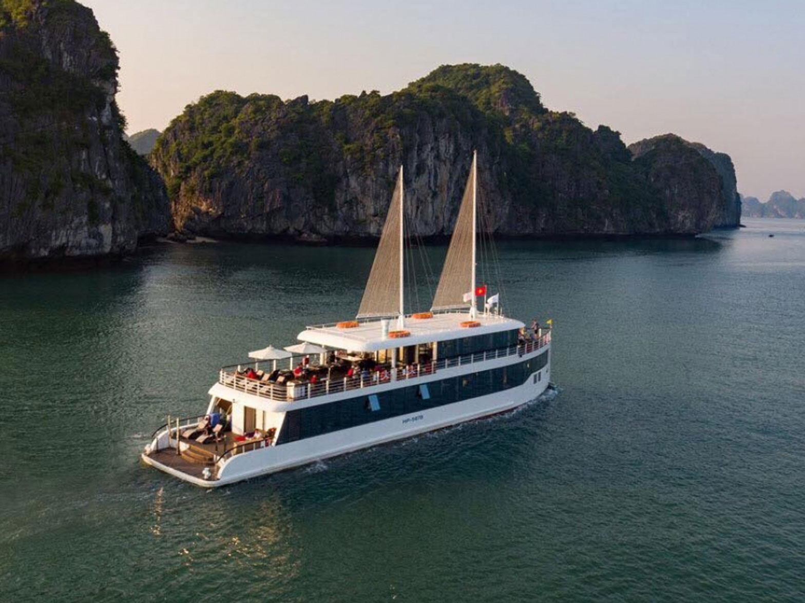 Jade Nostalgia Cruise One Day – 105 USD